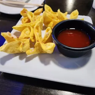 Crab rangoons