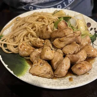 Chicken hibachi with noodles and vegetables