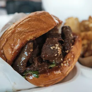 Short Rib Bun Burger