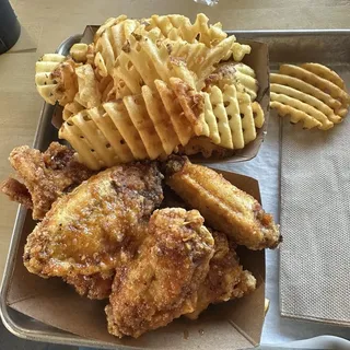 Soy Garlic Wings (6pcs)