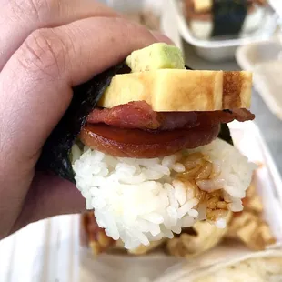 Close up of the spam musubi