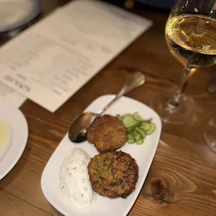 Kolokithokeftethes/Zucchini Cakes