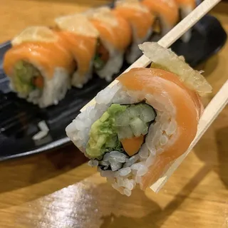 Salmon Lemon Roll