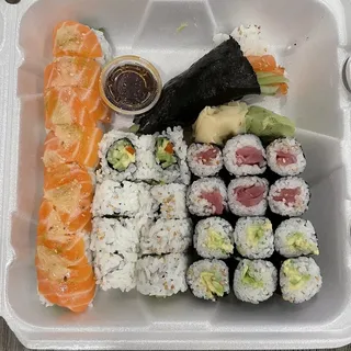 Salmon Hand Roll