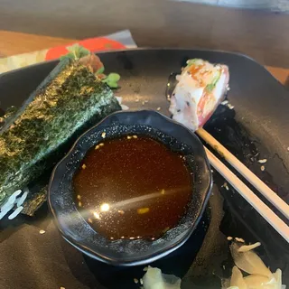 Salmon Skin Hand Roll