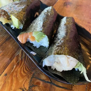 Soft Shell Crab Hand Roll