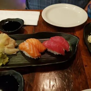 Tuna sushi
