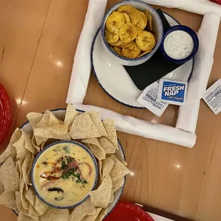 Queso and chip. Plantain chips