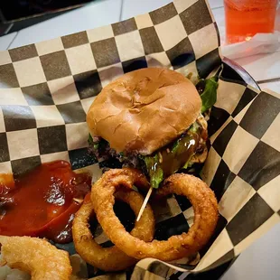 Rocking Robin burger with onion rings