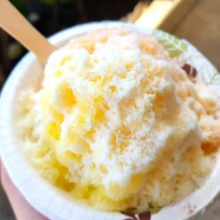 Passion fruit and mango flavors with condensed milk and azuki beans, small shaved ice.