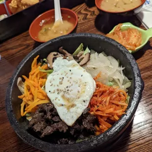 Dolsot bibimbap