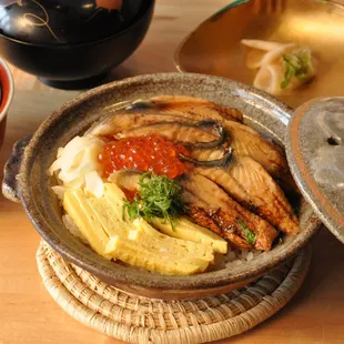 Unagi Mushi-zushi (Steamed sushi with eel)