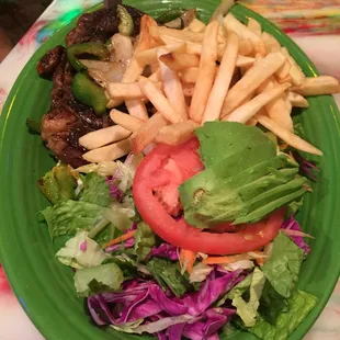 A closer look at the Prime Rib Steak plate.