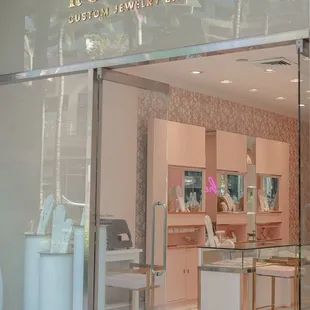 Kolohe at Waikiki Beach Walk