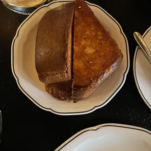 Brioche that comes with the duck parfait