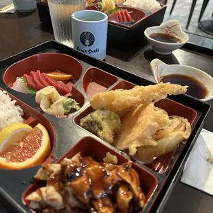 Deluxe Bento Box
