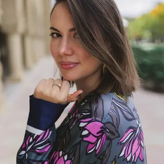 Yana I.