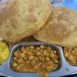 Chole and Masala Poori