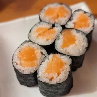 Sake maki (salmon) $7
