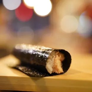 Crab hand roll