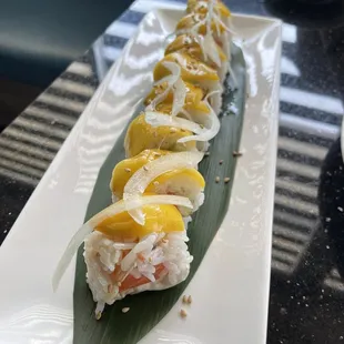 Mango No.5 Roll (TikTok: @justandyvu)