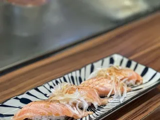 Full Moon Sushi