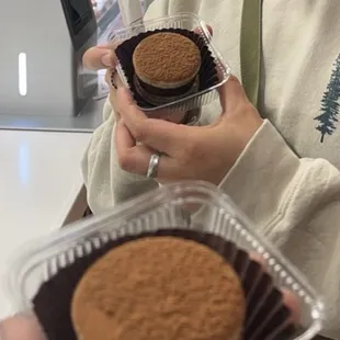 Tiramisu macaroon