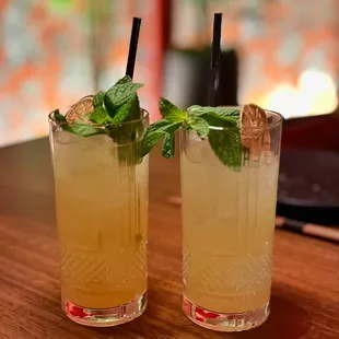 GINGER PASSION MULE belvedere vodka, ginger, yuzu, lime, passion fruit, miu sparkling sake