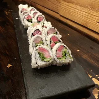 Yellowtail Scallion Roll