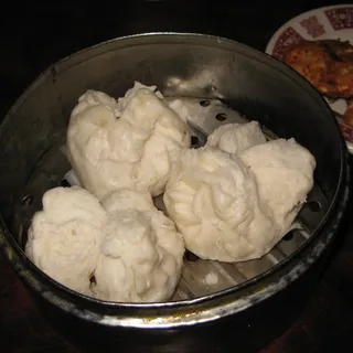 Steamed Chicken & Mushroom Bun
