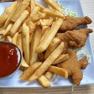 Keiki Chicken Nuggets & Fries (5)