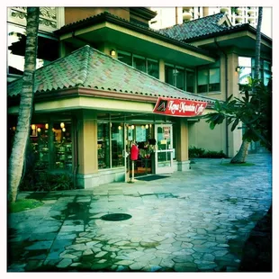 Storefront at 7am