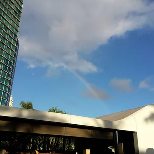 There&apos;s a rainbow! !!