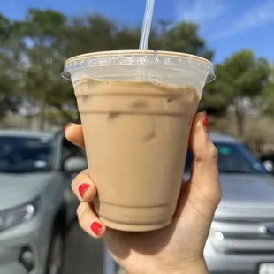 Iced vanilla latte