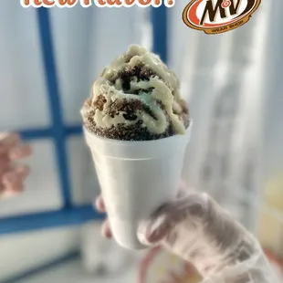 Root beer with cream on Top tastes amazing.