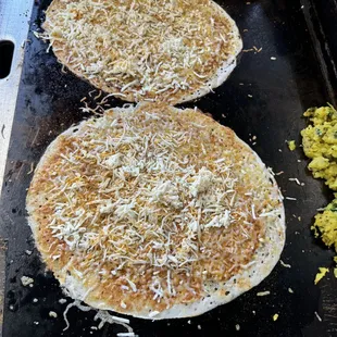 Cheesy masala dosa
