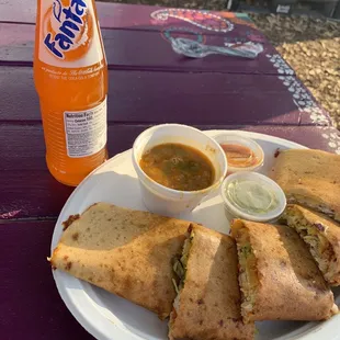 Fanta with dosa