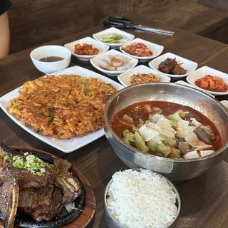 39. Galbi and Bi Bim Naeng Myun