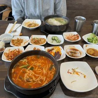 48. Yuk-Gae-Jang Kal-Guk-Su