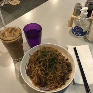 2. Spaghetti with Beef in Black Pepper Sauce