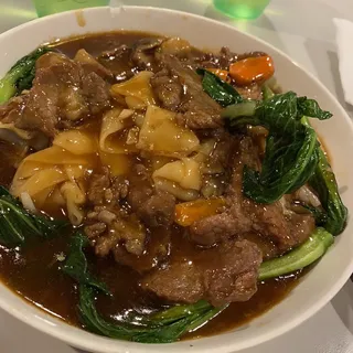 3. Beef Chow Fun in Brown Sauce