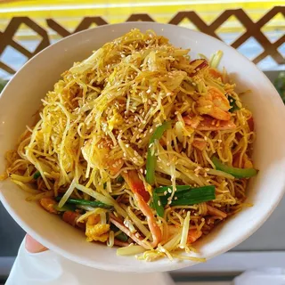 7. Singapore Fried Vermicelli with Curry Spices