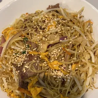 9. Fried Vermicelli with Shredded Beef, Chicken and Pork