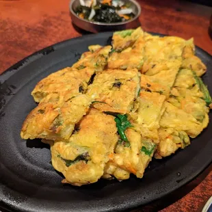 Seafood green onion pancake, medium