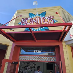 We&apos;re here! Entry to Konitos!