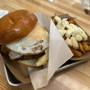 Konjoe Burger + Poutine Fries