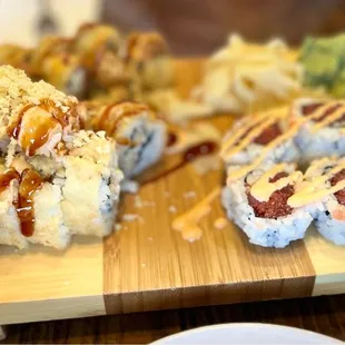 Mr Ali'G Roll and a Spicy Tuna Roll