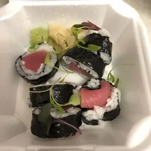 Tuna sushi
