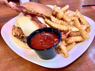 Callahan's West