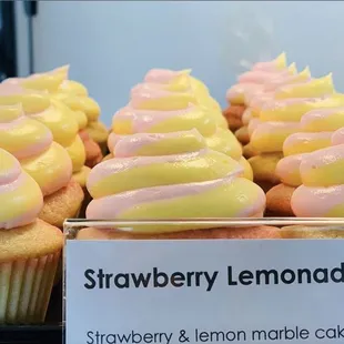 Strawberry Lemonade Cupcakes